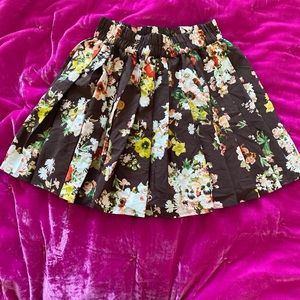 Vera Wang Brown Floral Pleated Mini Skirt